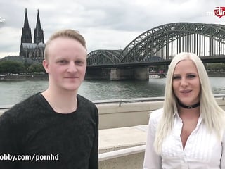 Fetish Blondie Gets Her Cunt Drilled By An Amateur - Free Porn Video