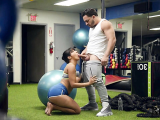 Gym Fiend PUA Caught in Action w Curvy Ho