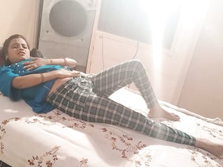 Horny Indian Mature Couple having intimate missionary desi sex, cum out of pussy