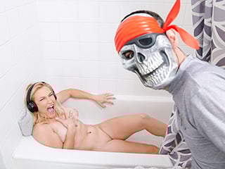 Sibling Prank War - Daisy Lynne