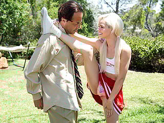 Teaching Elsa To Cheer - Elsa Dream