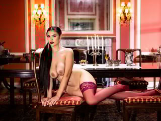 Luxury girl Aria Taylor's sensual solo