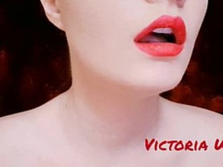 Victoria Wet play with lips