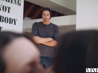 VIXEN Jade Nile Gets Help From Her Roommate To Open Her Boyfriends Eyes