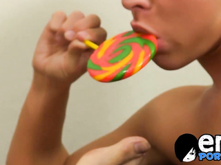 Horny twinks hardcore threesome after toe licking foreplay