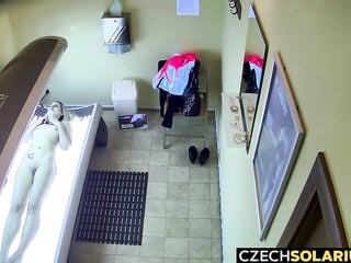 Tanning Booth Booty Peaky 