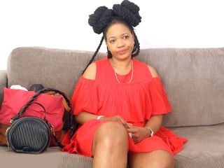 African woman reads the casting producers mind exactly by sucking his dick