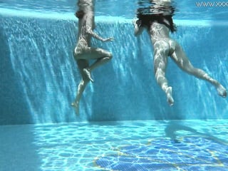 American and  Russian chicks Jessica and Lindsey