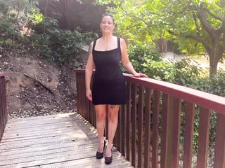 Lady, 41, wants to sweat!