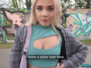 The Big Prague Sausage - Ellie Shou, Martin Gun