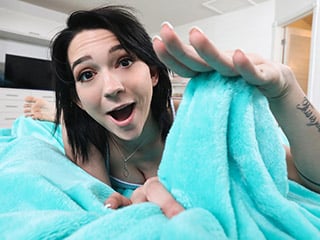 Sis Loves Me model Riley Jean is fucking her stepbrother