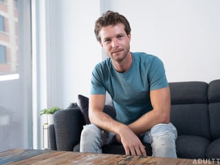 A Virtual Chick's Still A Chick, Y'Know - Kenzo Alvarez, Benjamin Blue