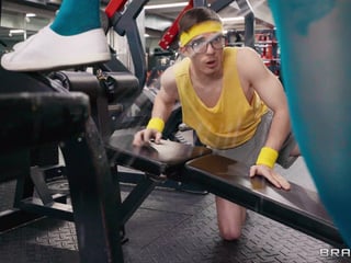 BRAZZERS Squirt The Sweat Away - Kona Jade, GI Joey