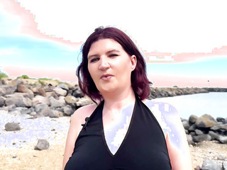 Leila, 37 years old, from Dijon!