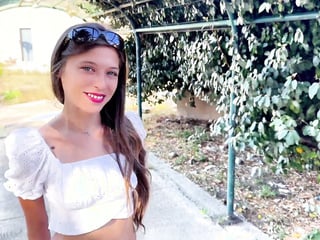 Lolly, 25 years old, from Bordeaux!