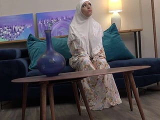 Hot wife in hijab has a sexy surprise for her husband