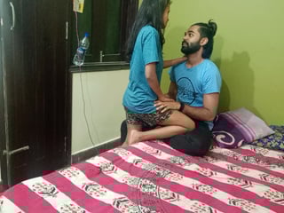 Juicy 18 Year Old Skinny Desi Girlfriend Sex Fucked By Indian Hunk