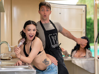 Big Tony's secret pepperoni pizza truck success gets spiced up with a hot affair, until his wife discovers it all.