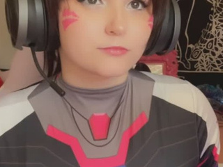 Audrey is a Streamer!