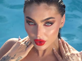 Big ass Playboy model Emjay Rinaudo is just stunning in the nude