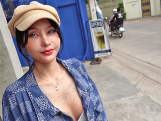 Super cute Thai teen amateur picked up in a Tuk Tuk for threesome