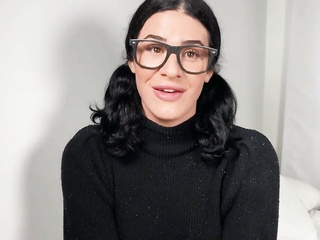 TRANS ANGELS Stunning tgirl jerking off with butt plug