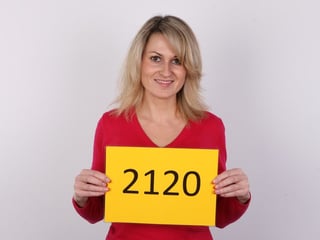 Czech Amateur MILF Gets Load to Mouth