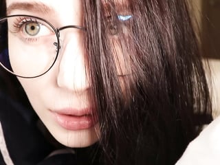 My friend suddenly banged me while I was on Twitter! - LittleReislin