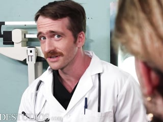 Hot Jock Blows His Doctor Step Uncle
